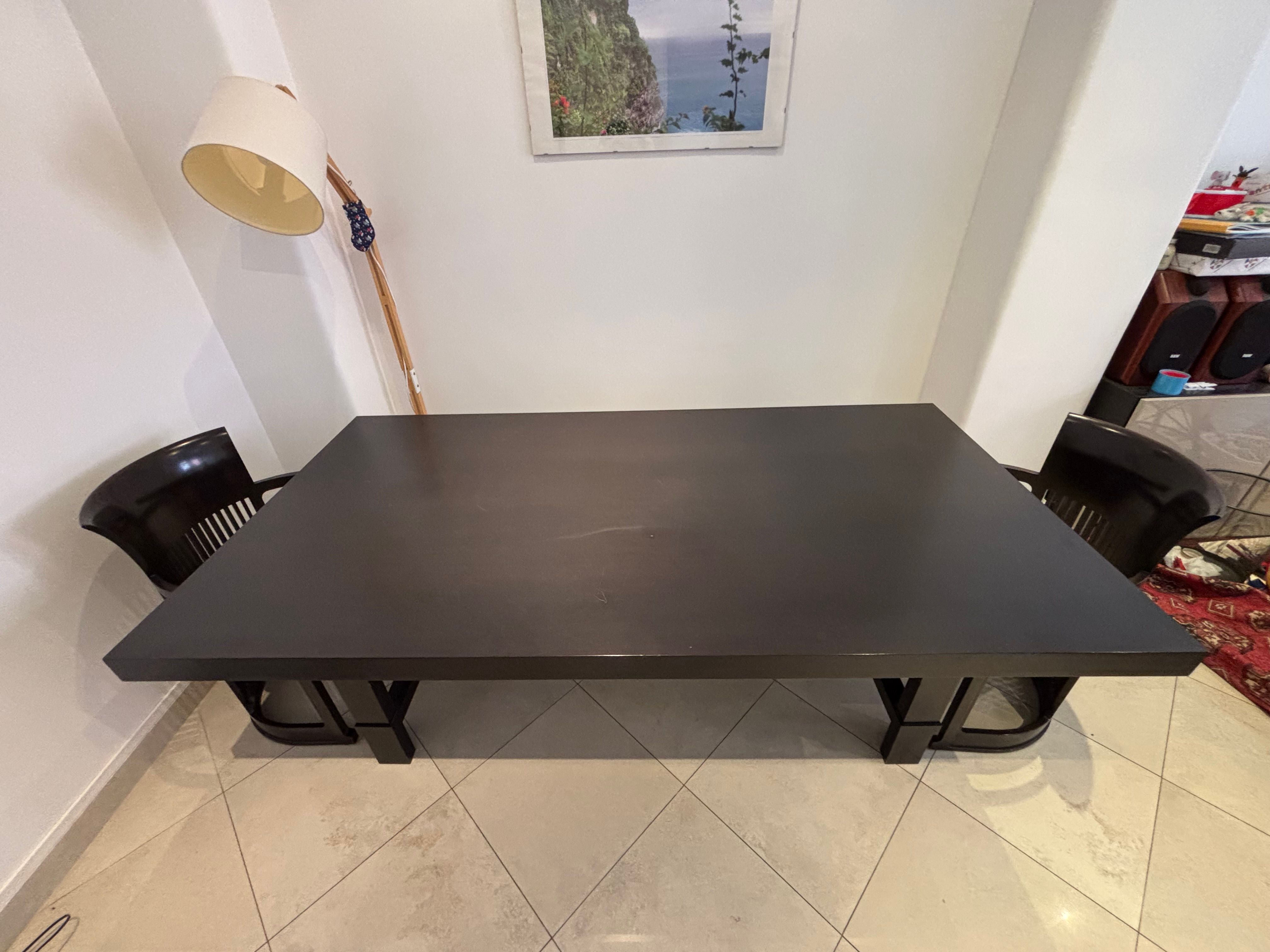 Set de 4 sillas Coonley 2, 2 sillas Barrel 606 y mesa Taliesin Optional11