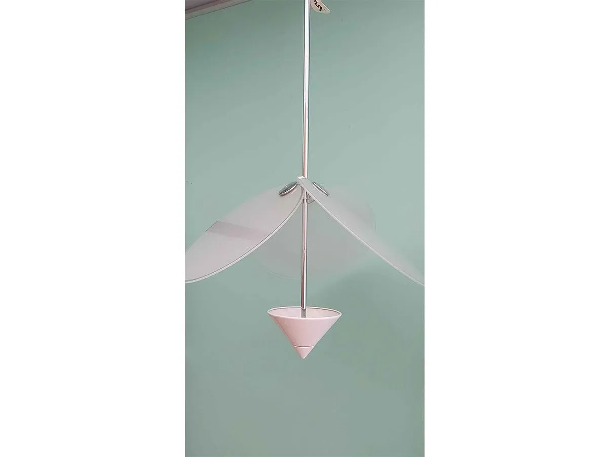 Lampada a sospensione Lara di Vico Magistretti, Artemide 