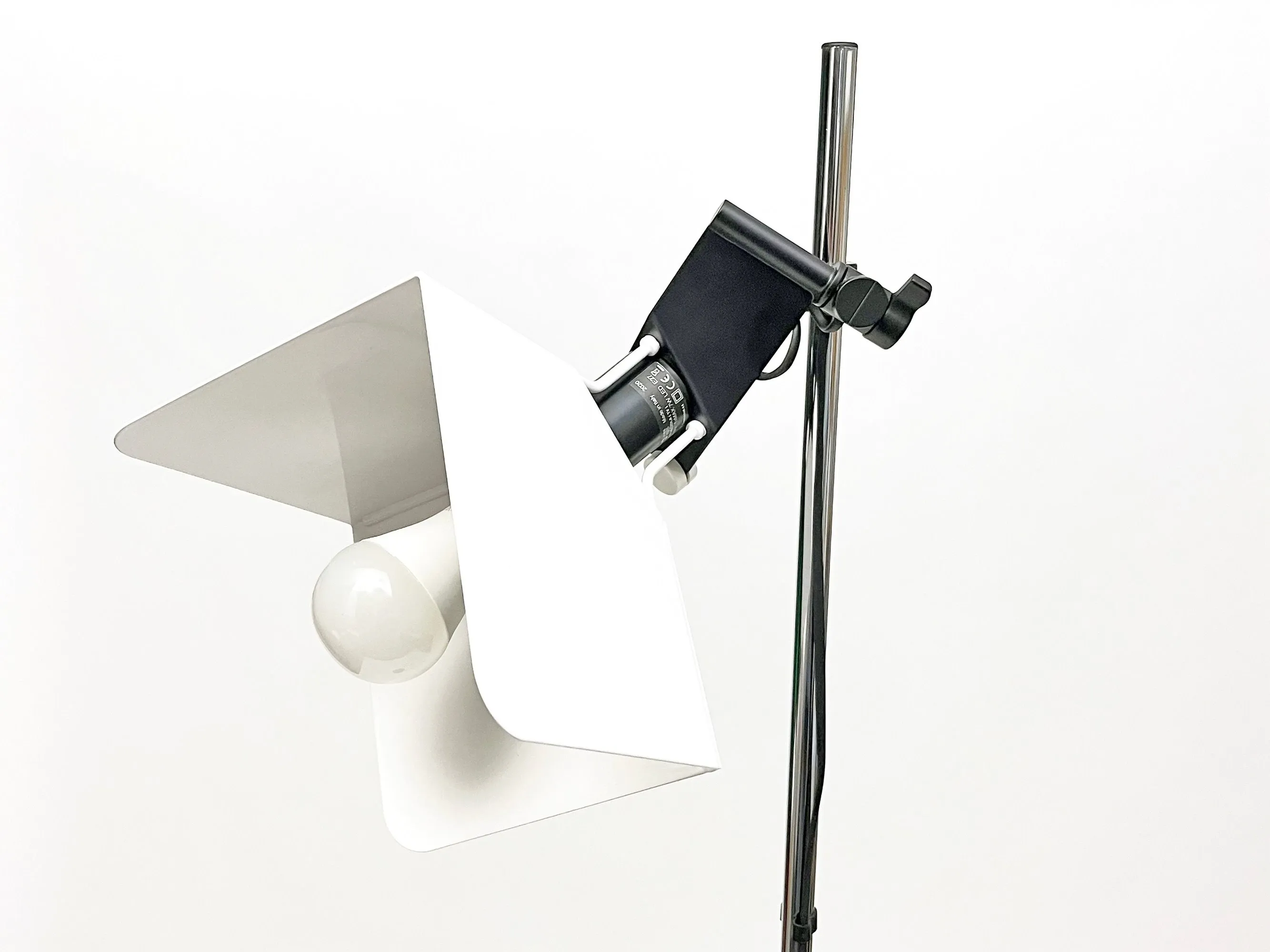 Lampada Triedro design Joe Colombo 1970, Stilnovo 4
