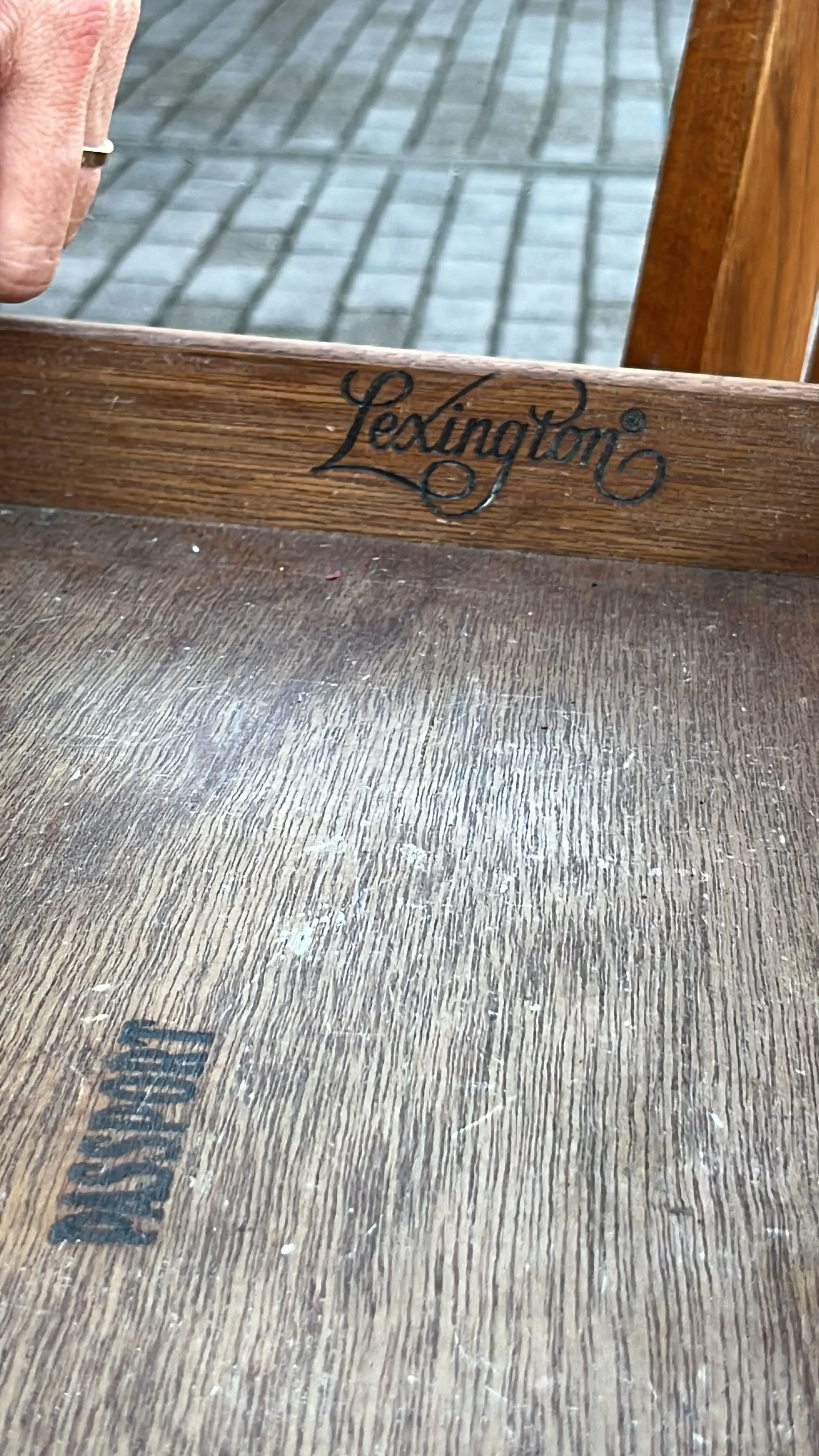 Set scrivania con cassetti e sedia in legno di ciliegio, Lexington 1