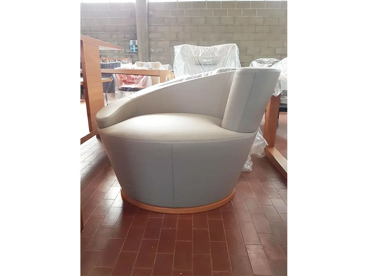 Set 2 Poltrone Ellis pelle e legno acero (avorio), Giorgetti 1