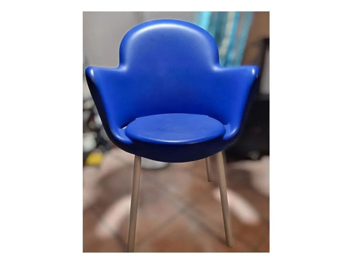 Vintage blue Gogo chair 2