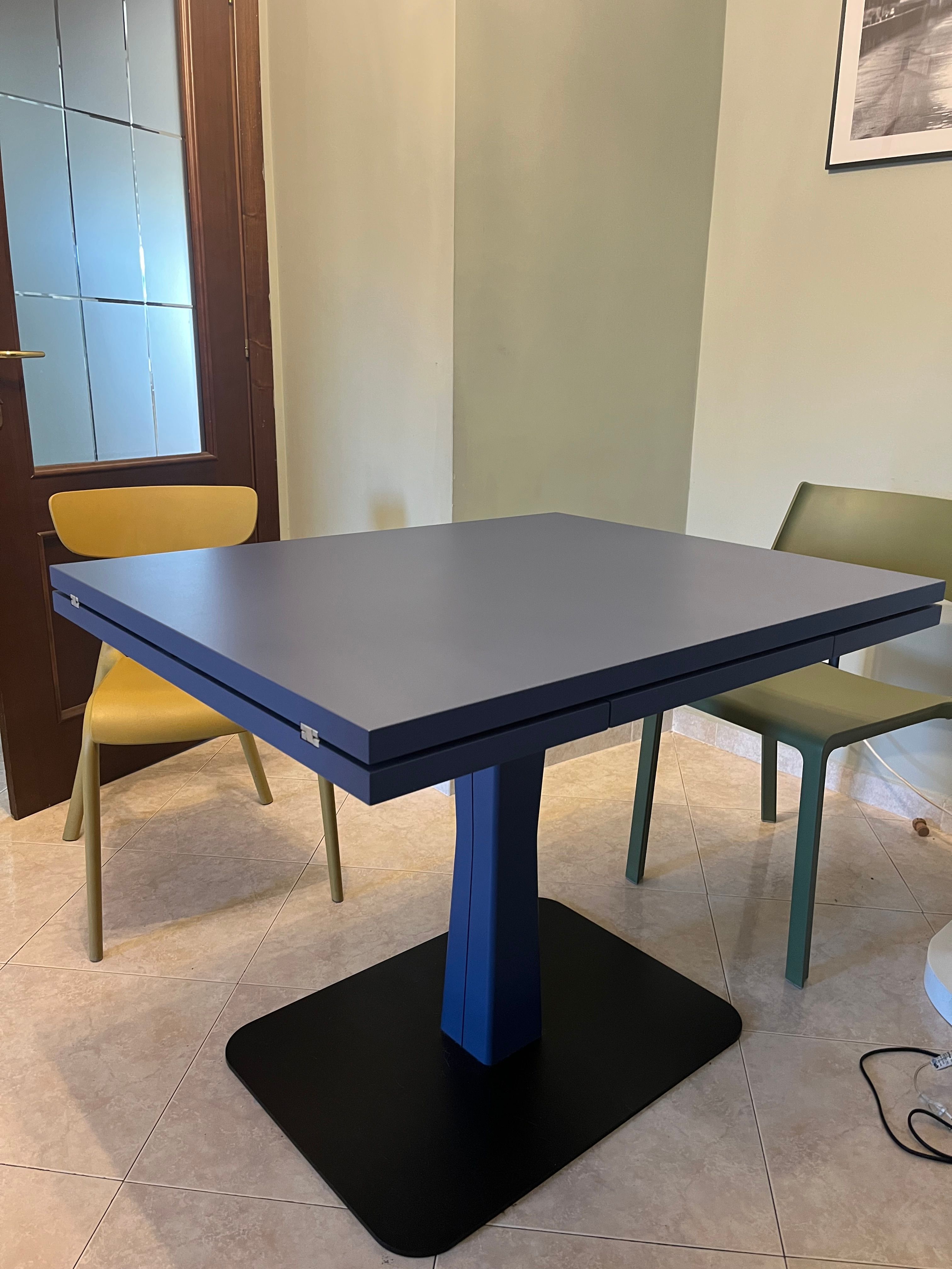 Gualtiero extendable wooden table, Miniforms Side