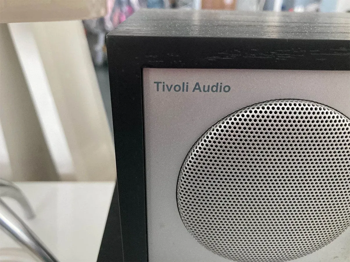 Set model 2 cd player, radio, subwoofer, speaker, Tivoli Audio 