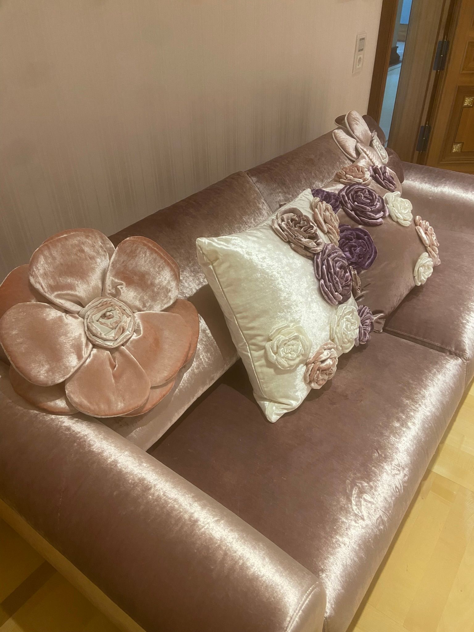 Next Art sofa bed in velvet (pink), Sicis Front