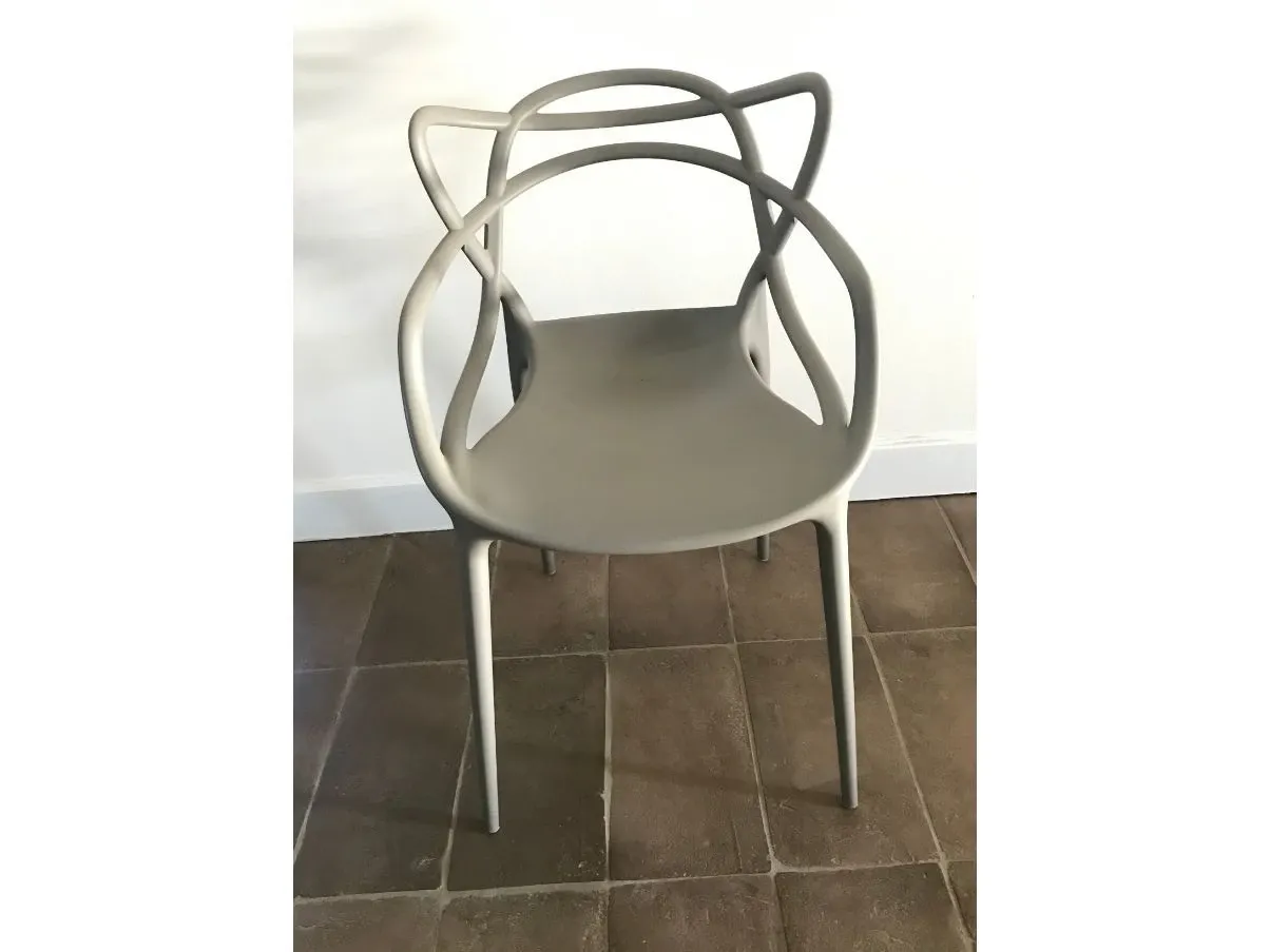 Sedia Masters di Philippe Starck grigia, Kartell 4