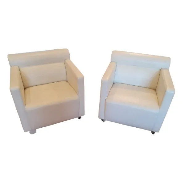 Set of 2 white Dafne armchairs, Poltrona Frau image