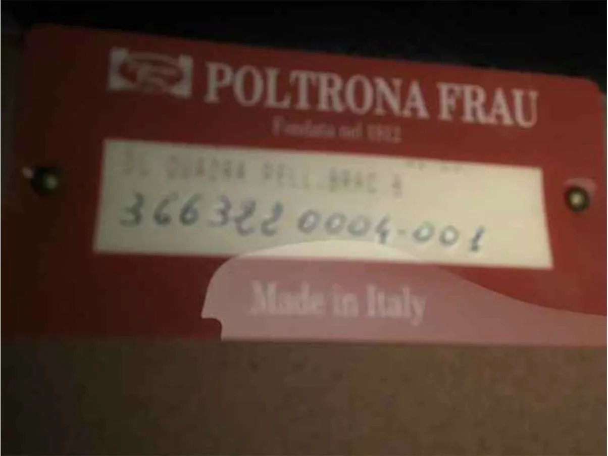 Divano 3 posti Quadra con pouf pelle (nero), Poltrona Frau 3