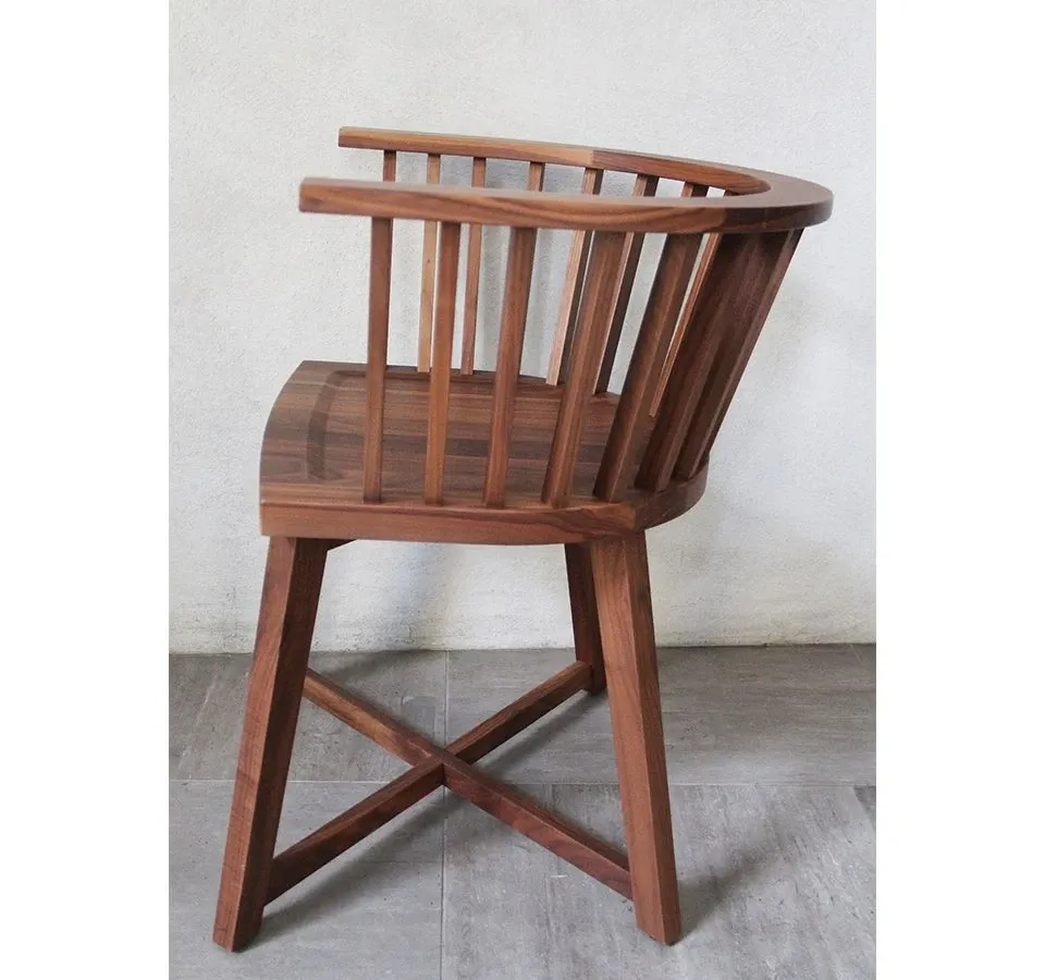 Elegante poltroncina in legno massello Gray 24 