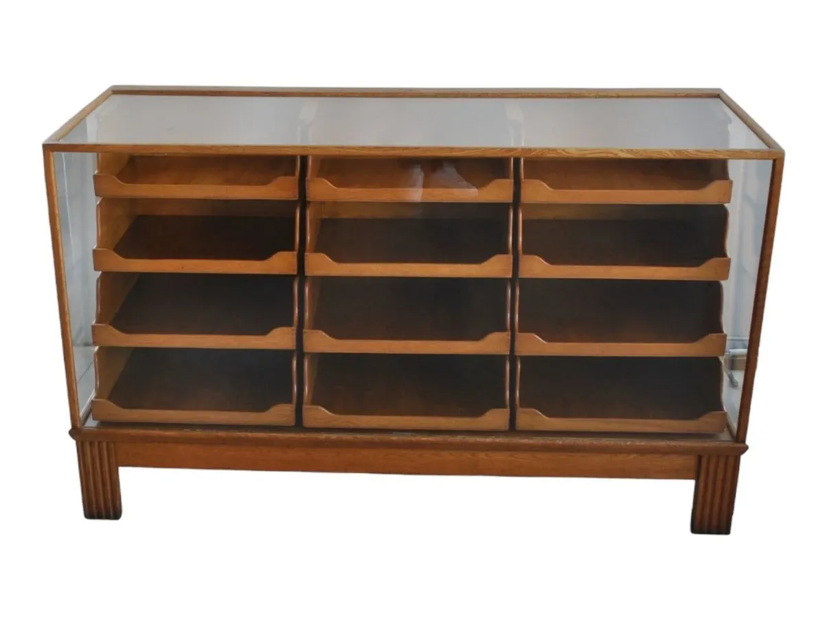 Cassettiera vintage in legno e vetro (anni '50), Shopfittings Manchester 2