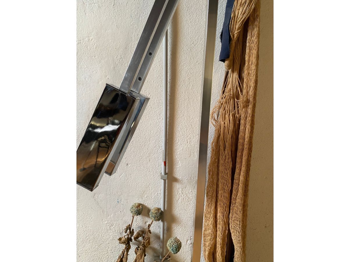 Lampada da terra Giraffa in metallo di Angelo Brotto (anni '70) Brand