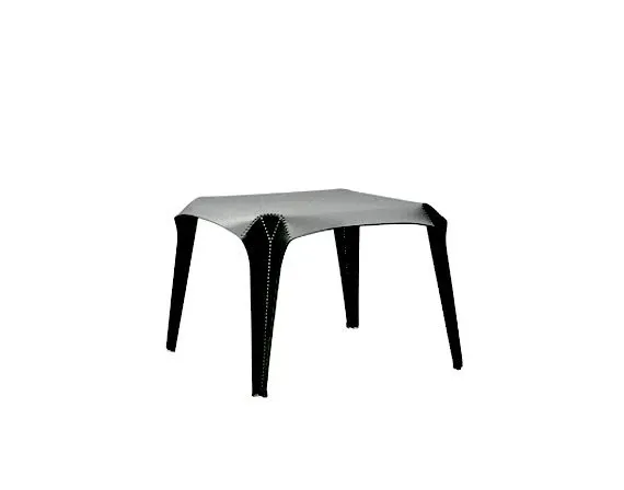 NOM (black) 