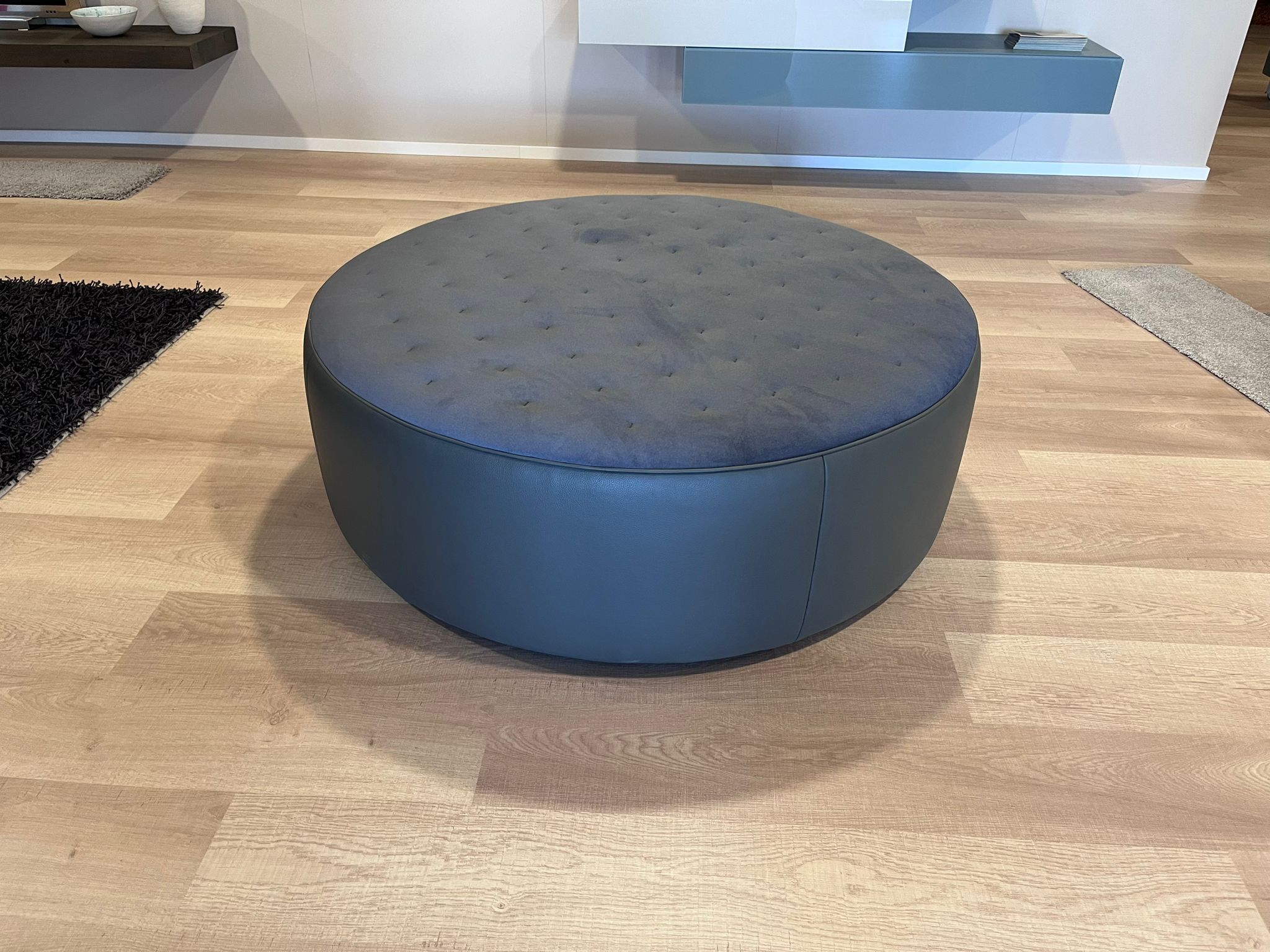 Pouf in eco-leather and velvet, Ditre 8