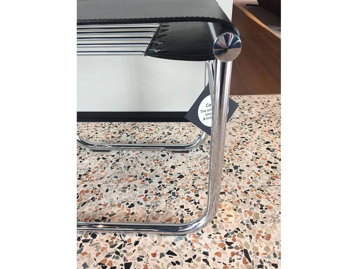 LC9, Cassina 4