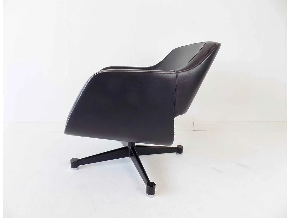 Asko Oy armchair by Olli Mannermaa in leather (black), Asko 7