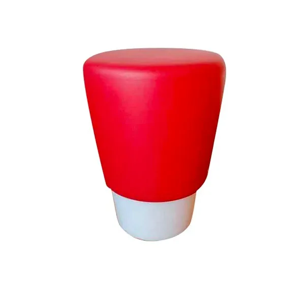 Lau stool in plastic (red), Slide image