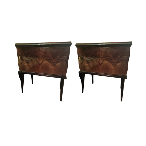 Paire de tables de chevet classiques en bois,