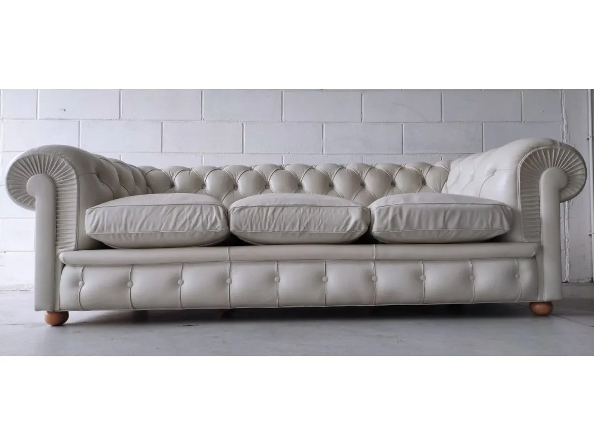 Vintage Chester 3-seater sofa (1990s), Poltrona Frau image