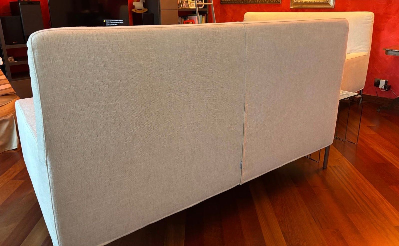Divani Rotti Coppia di divani Aspen rivestiti in tessuto beige, Verzelloni | Deesup