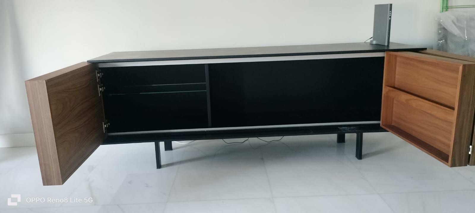 Ramblas Sideboard aus Walnuss Details