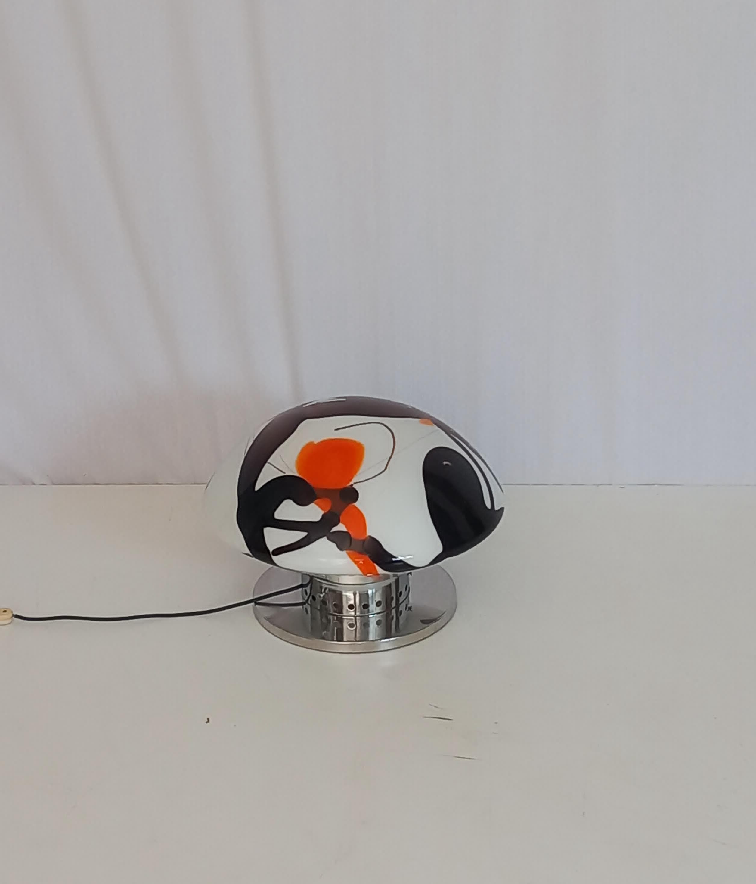 Vintage Tischlampe aus Opalglas, mehrfarbig, 50er Jahre Front