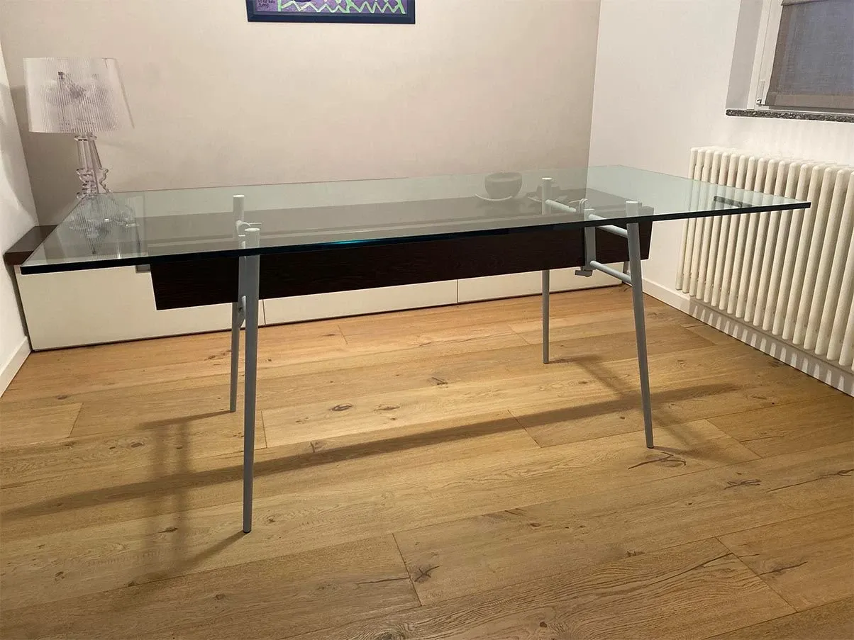 Tavolo Minimammo in vetro trasparente, Cassina 1