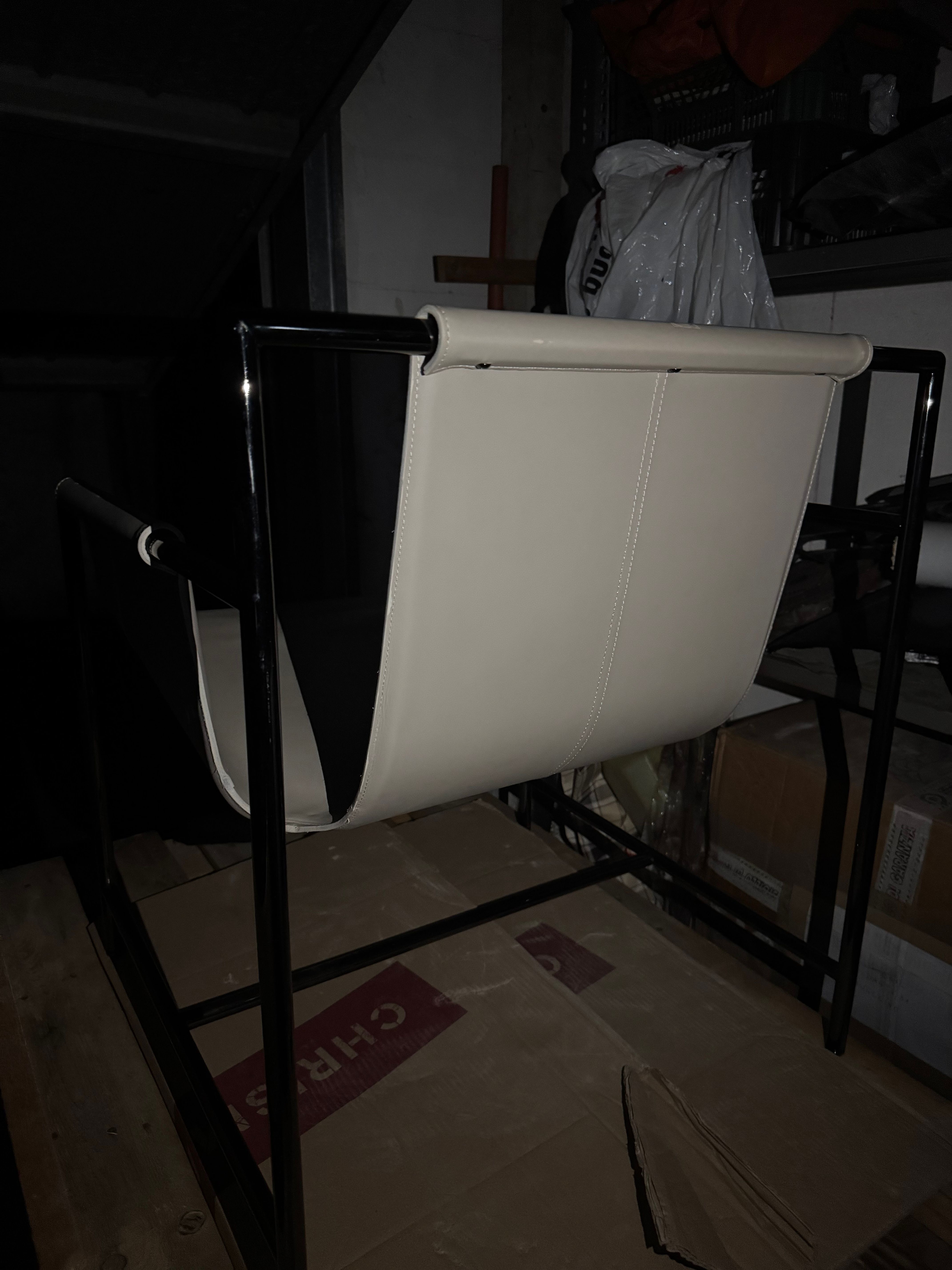 Ming's Heart white armchair Side