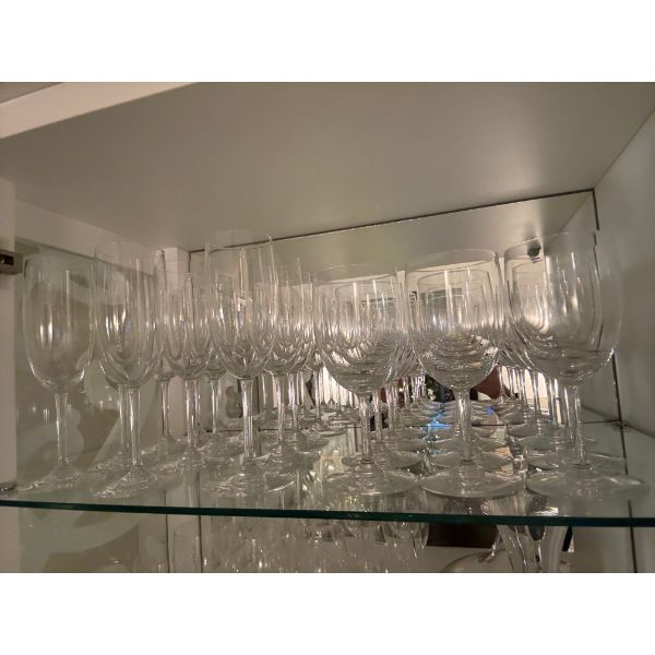 Set di 35 bicchieri da acqua da vino e flute in cristallo, Baccarat image
