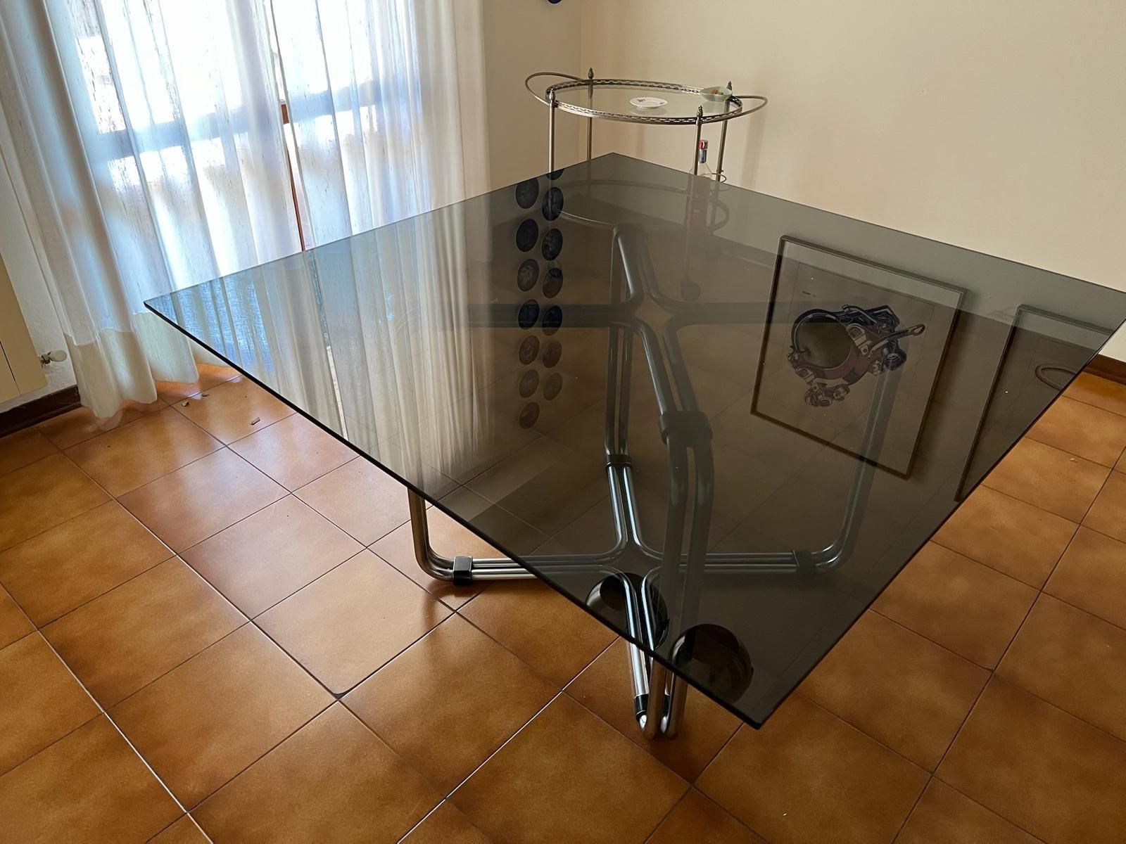 Tavolo da pranzo quadrato in cristallo temperato (anni '70) Side