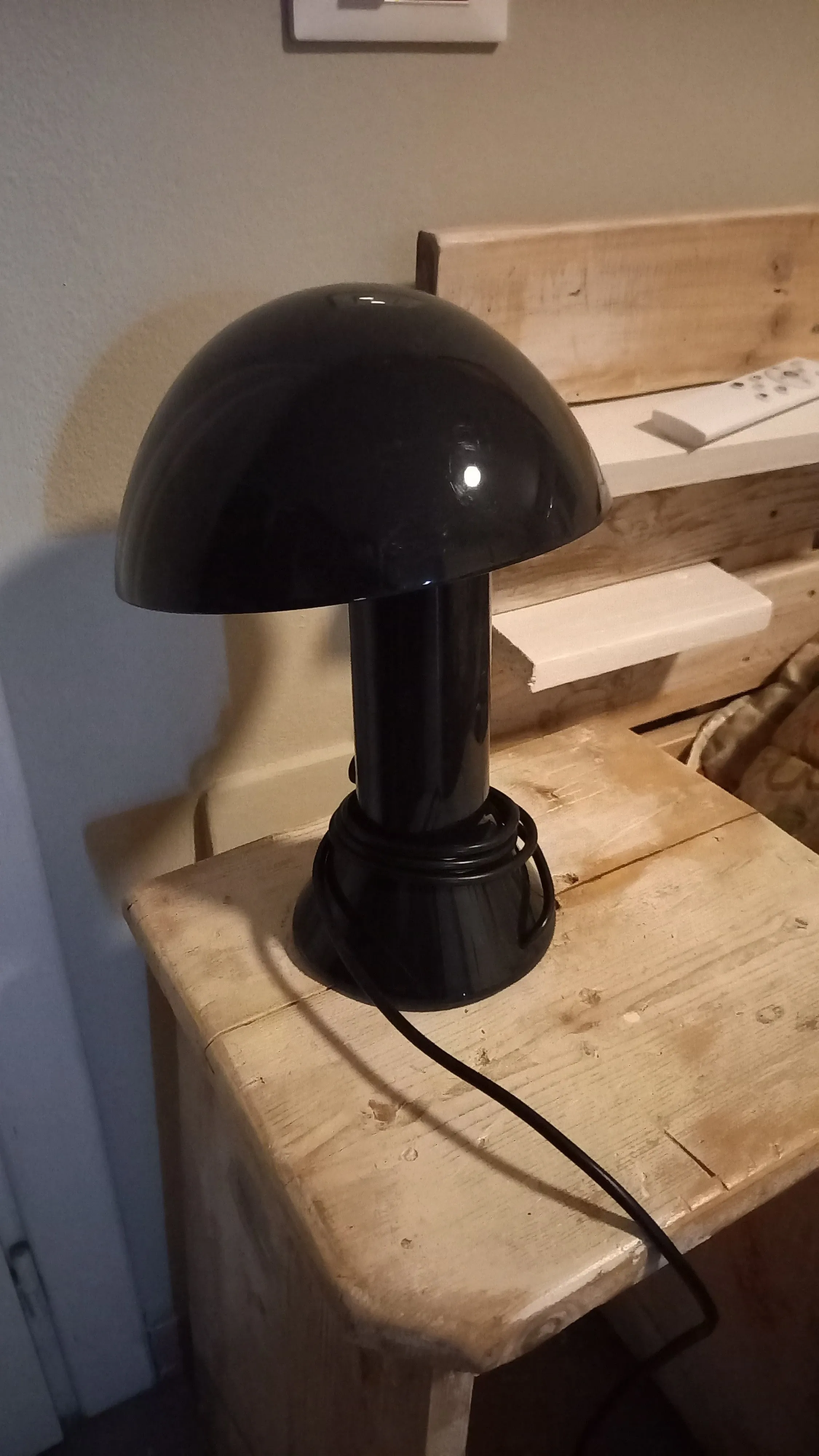 Vintage Elmetto lamp (1970s), Martinelli luce 1