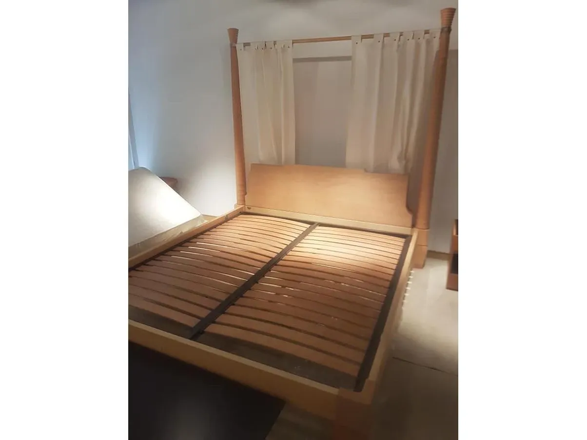 Letto matrimoniale Temenos in legno acero 1