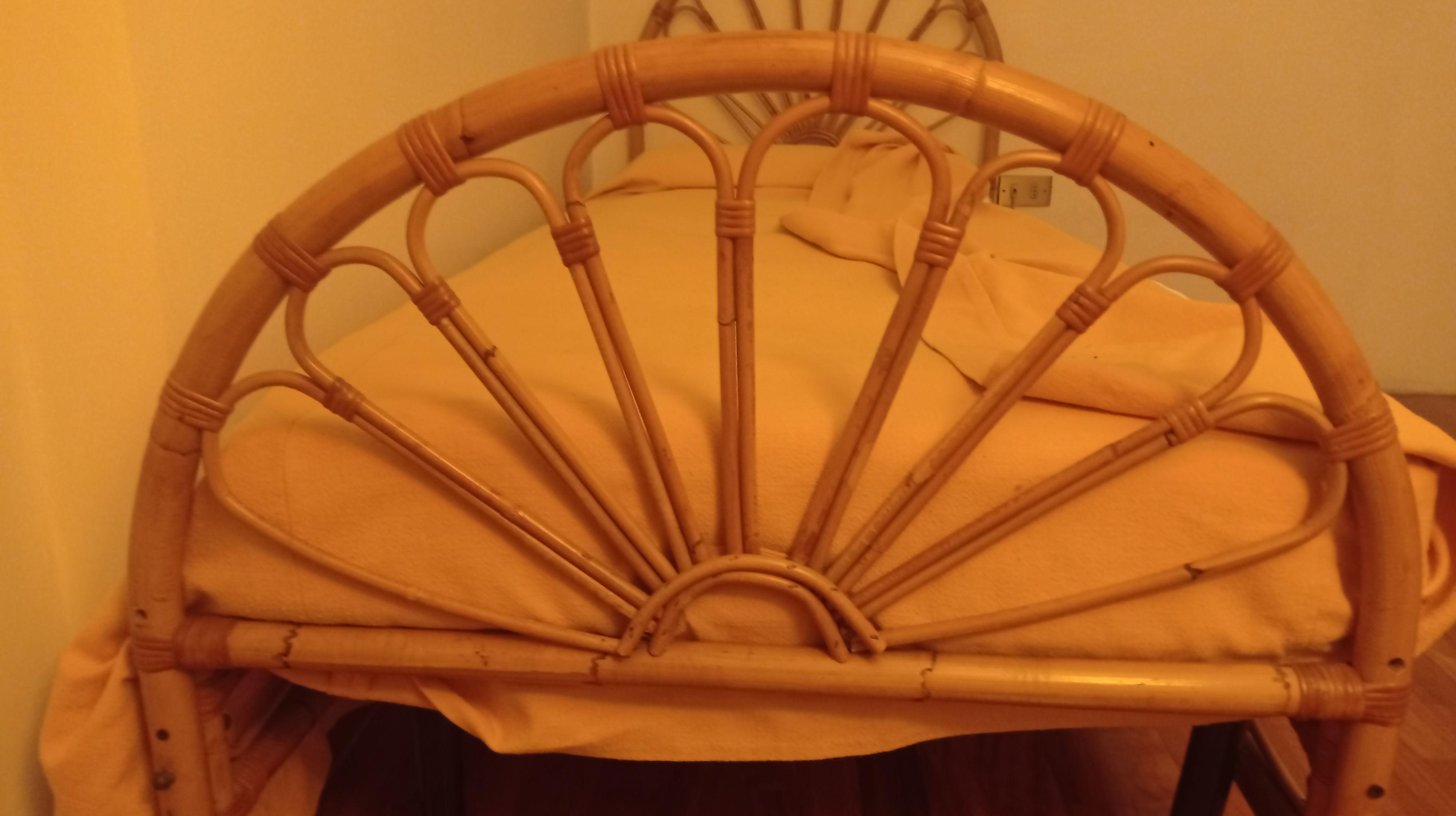 Struttura letto singolo in bambù e vimini (anni '70) Side