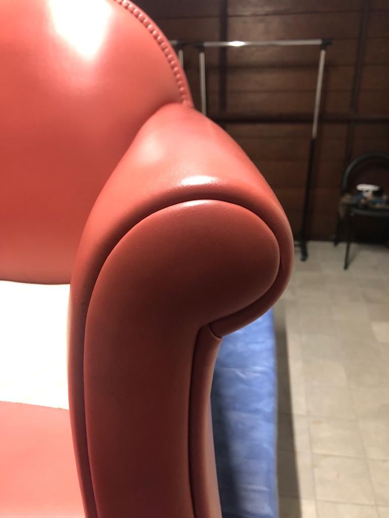 Lyra armchair in antique pink leather, Poltrona Frau 15