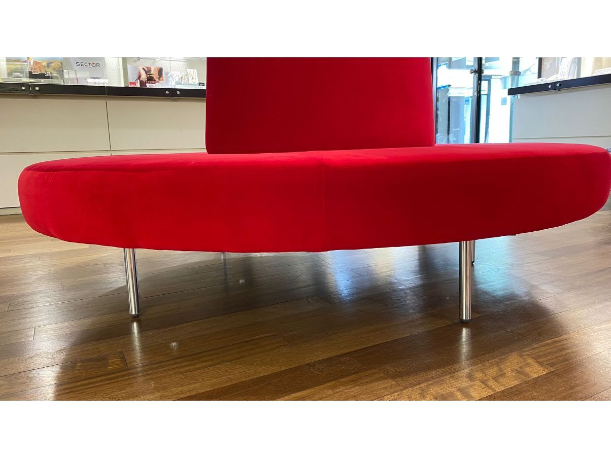 Tatlin round sofa in red velvet, Edra 7