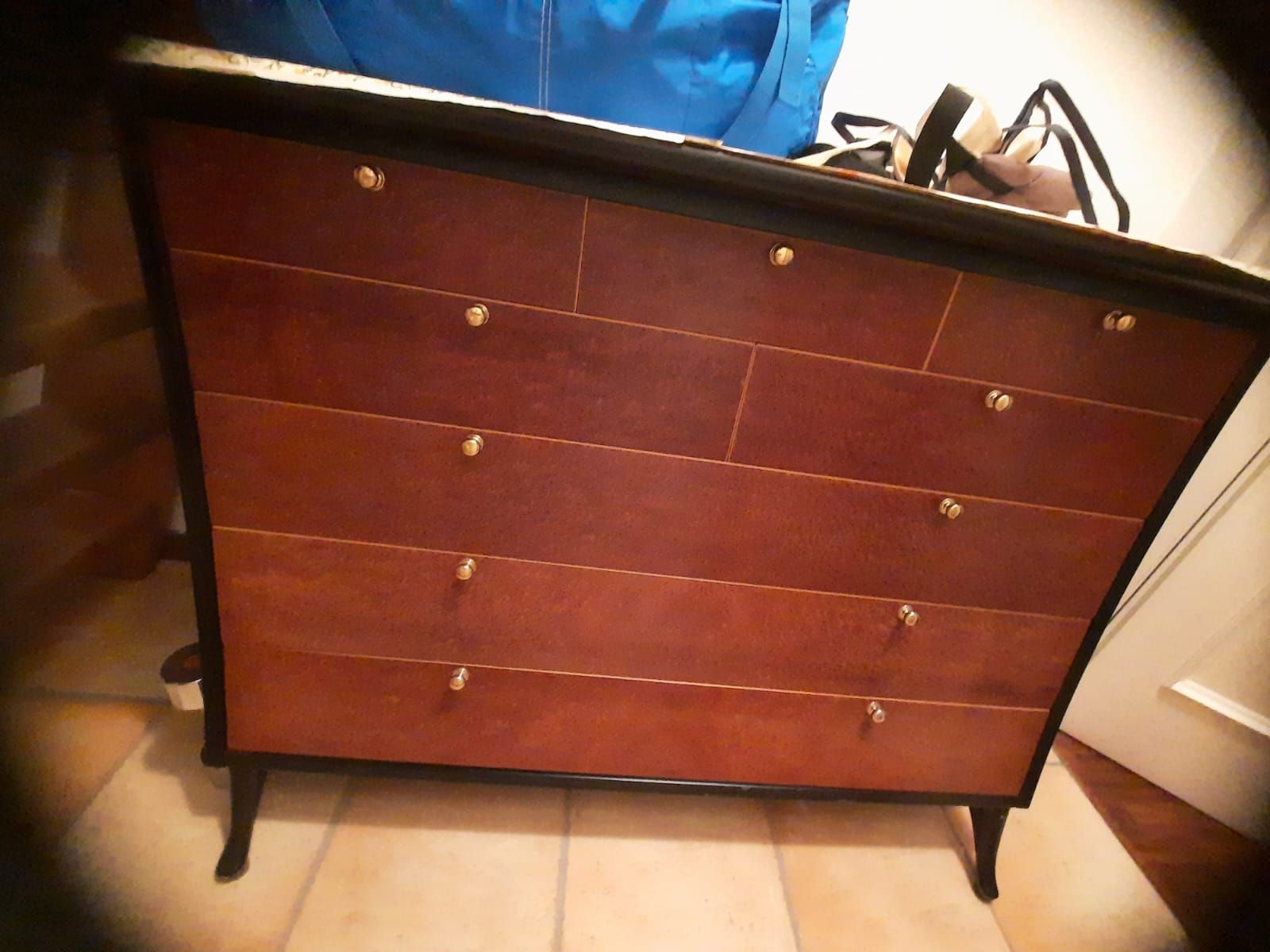 Set cassettiera e 2 comodini in radica (anni '80) Main