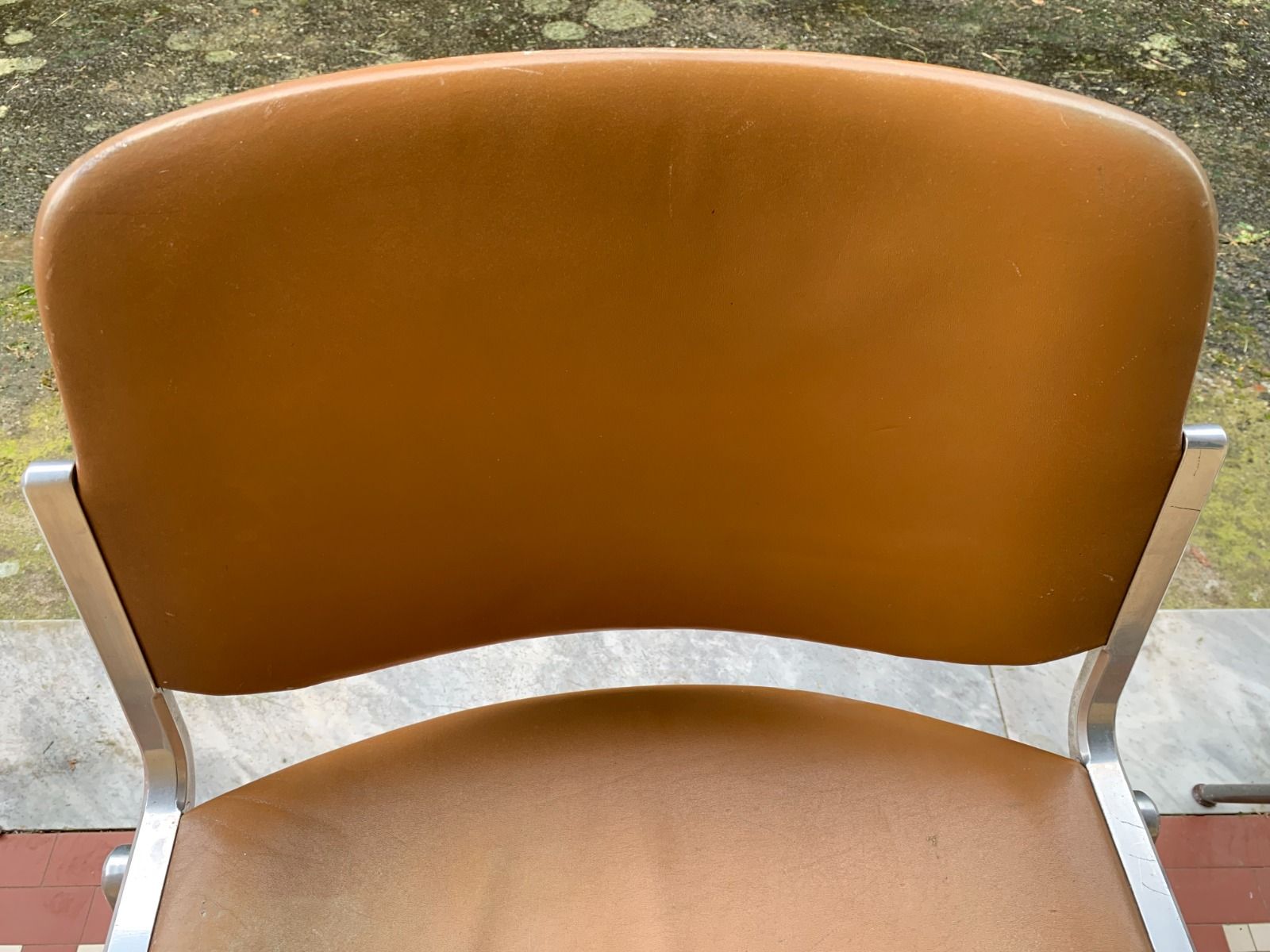DSC 106 chair by Giancarlo Piretti in leather, Anonima Castelli 18
