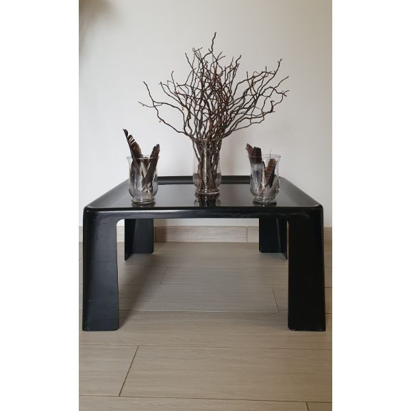 Amanta black square coffee table, B&B Italia image