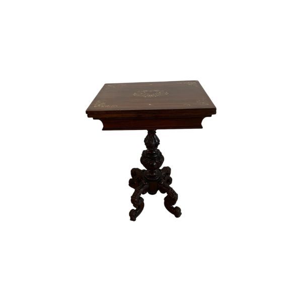 Game table in velvet and inlaid wood (19th century), image