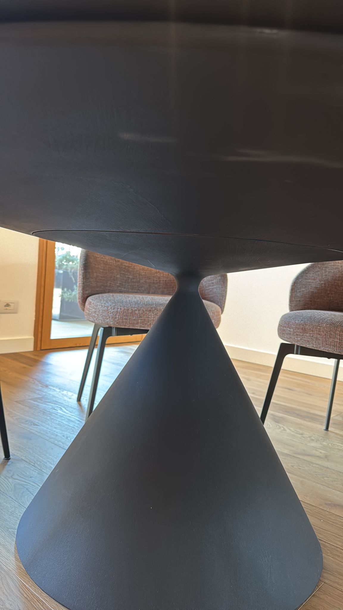 Marc Krusin Black Round Dining Table Clay 6