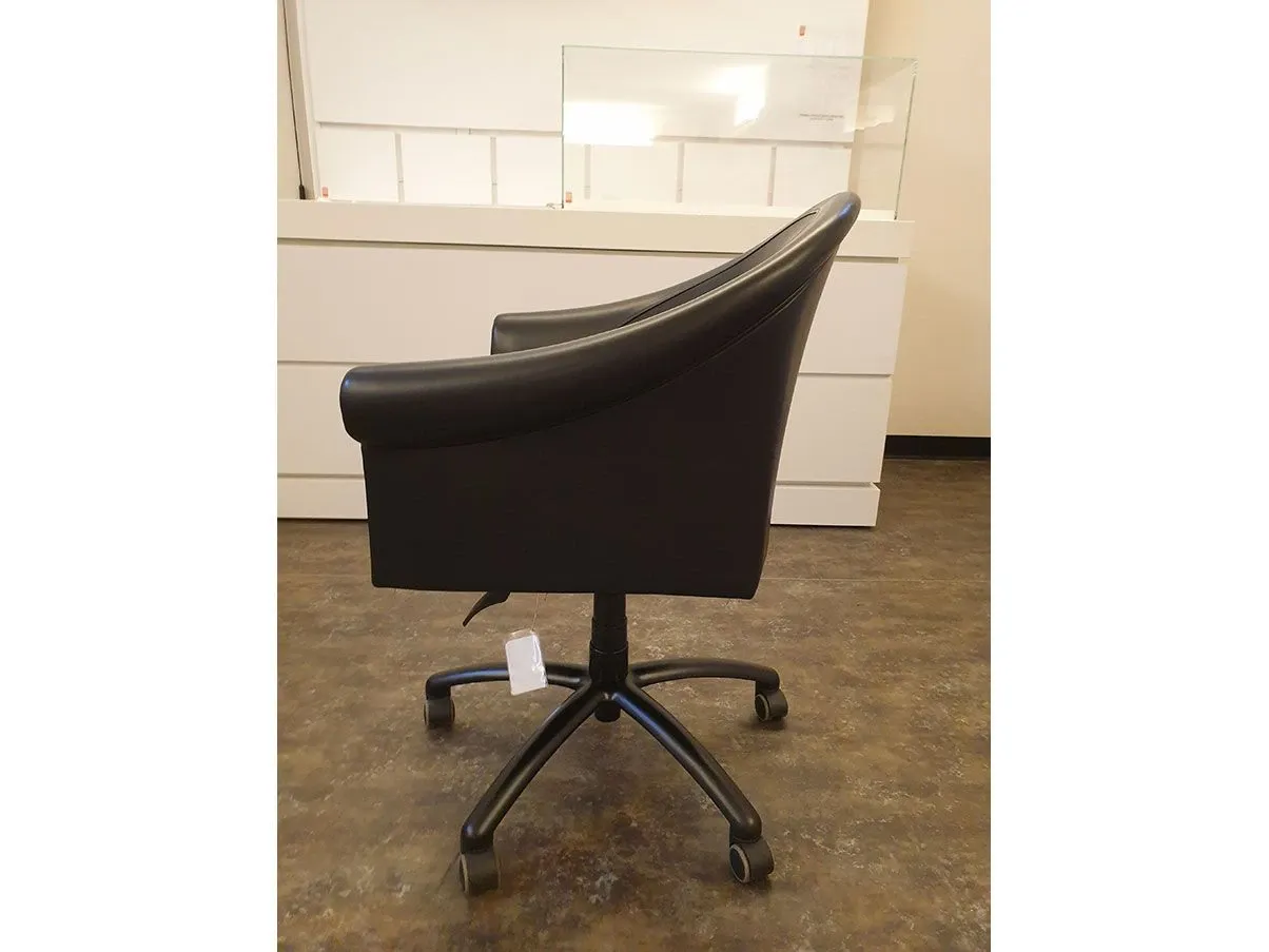 Sinan swivel leather armchair (black), Poltrona Frau 5