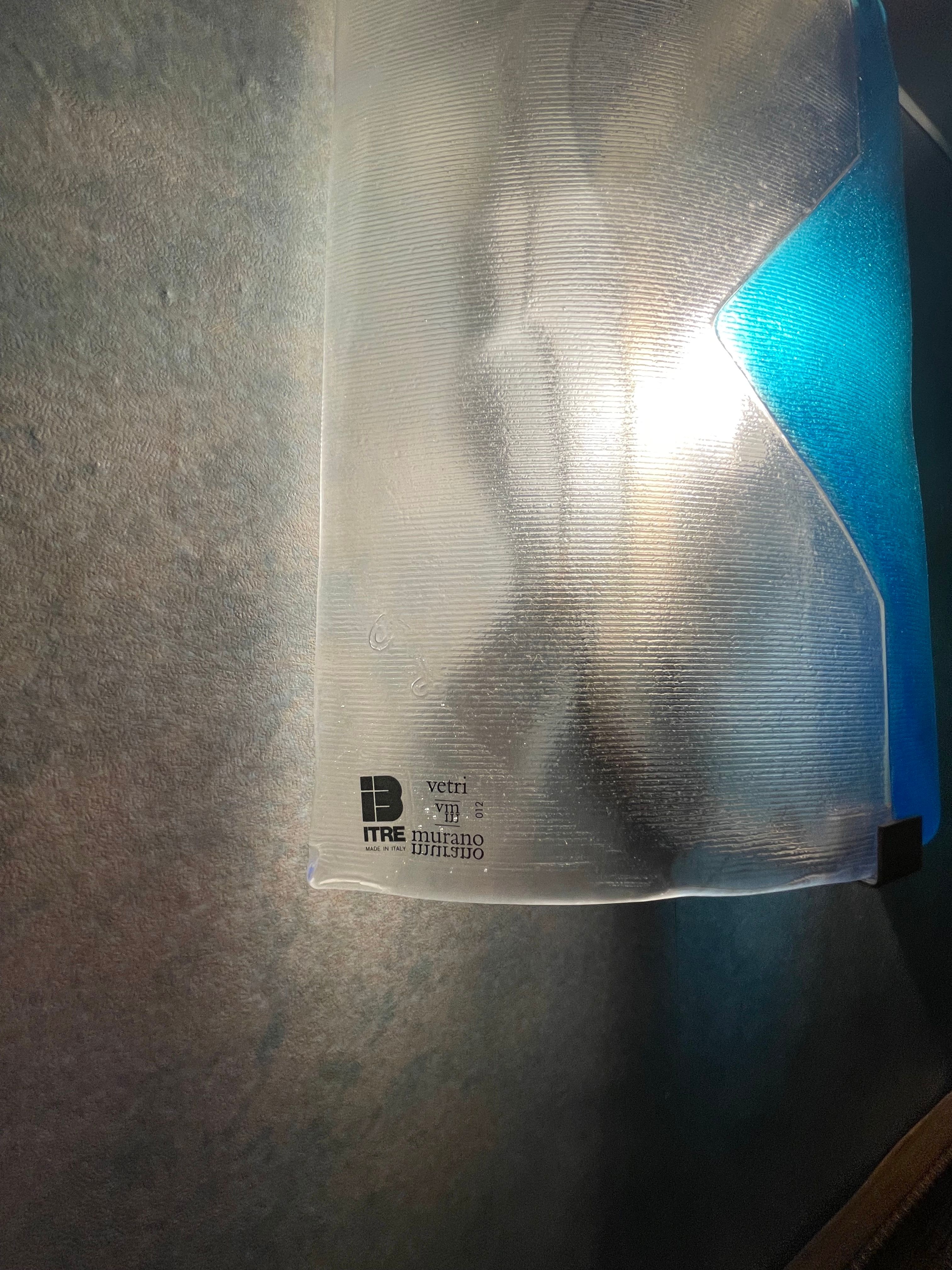 Applique Quadro in vetro di Murano azzurro (anni '80) Brand