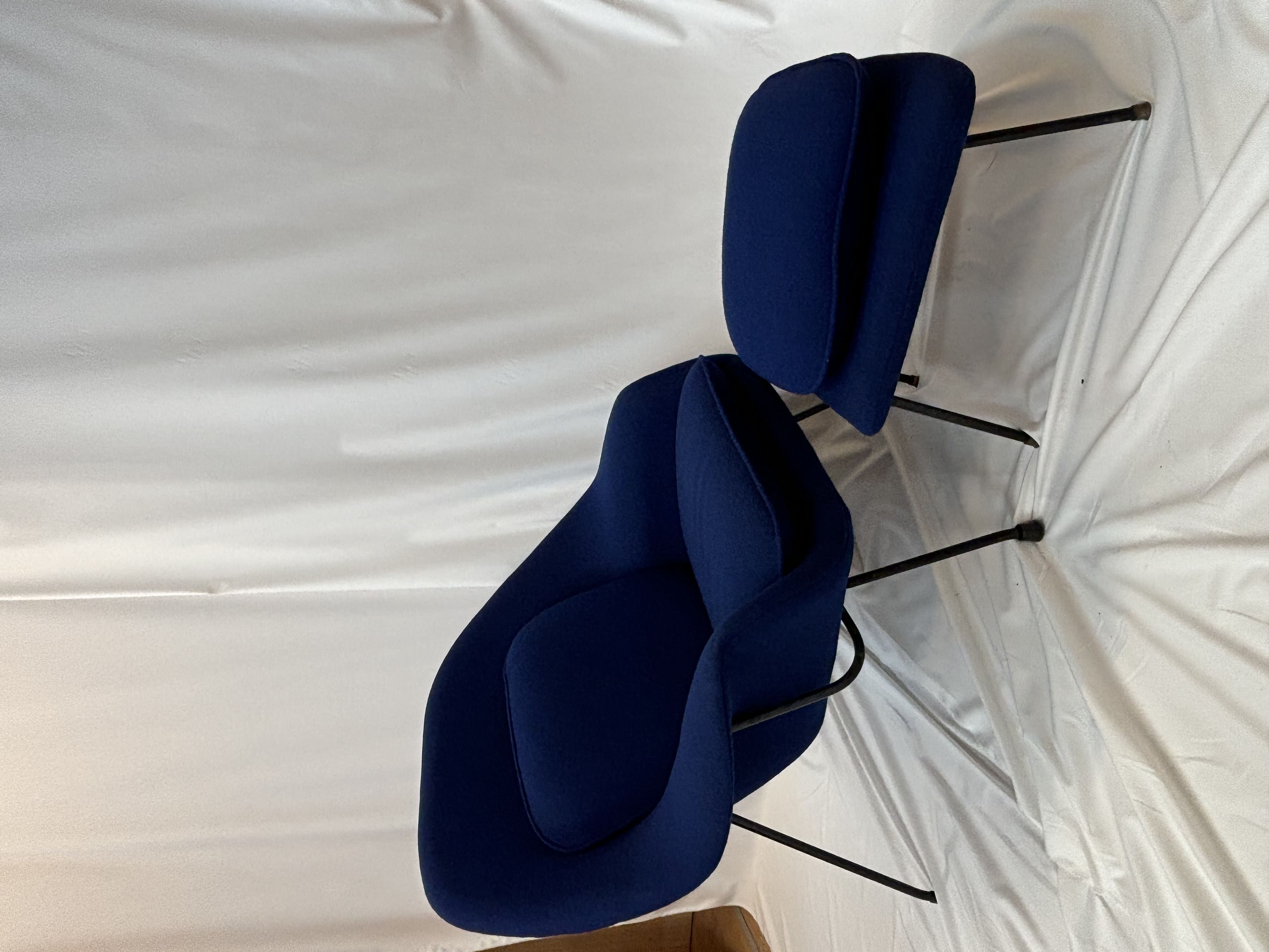 Ensemble fauteuil et pouf vintage en tissu (bleu) Defects