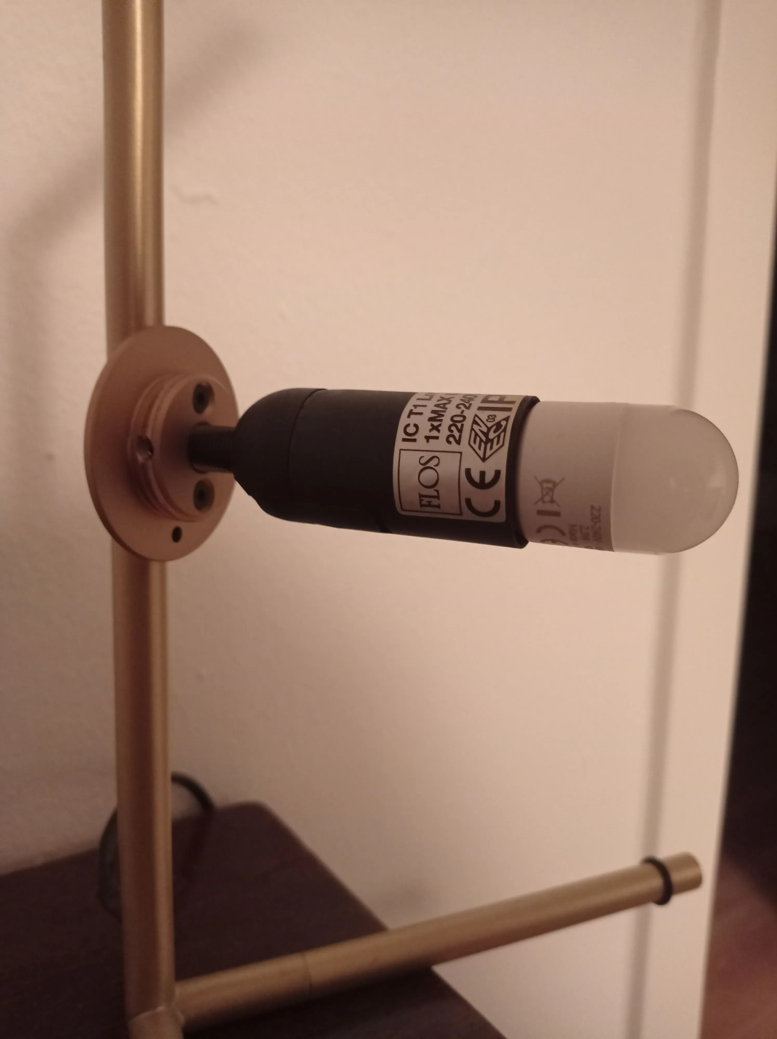 IC Lights T1 Low table lamp, Flos 3
