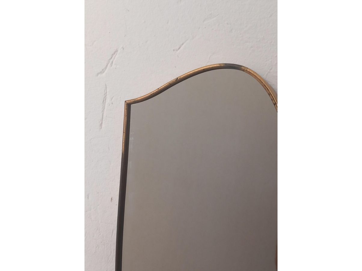 Specchio a forma di scudo in ottone (anni '50) Defects