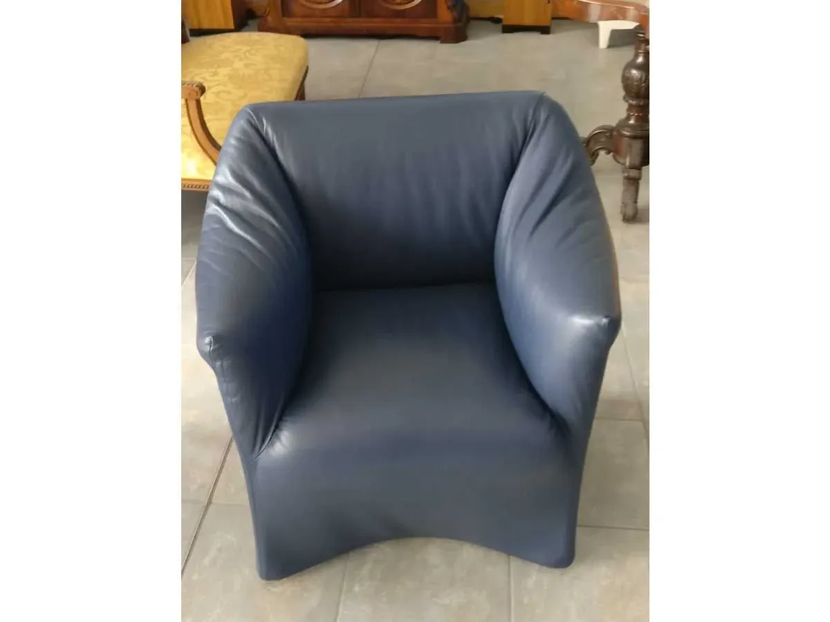 Set 2 684 armchairs, Cassina 1