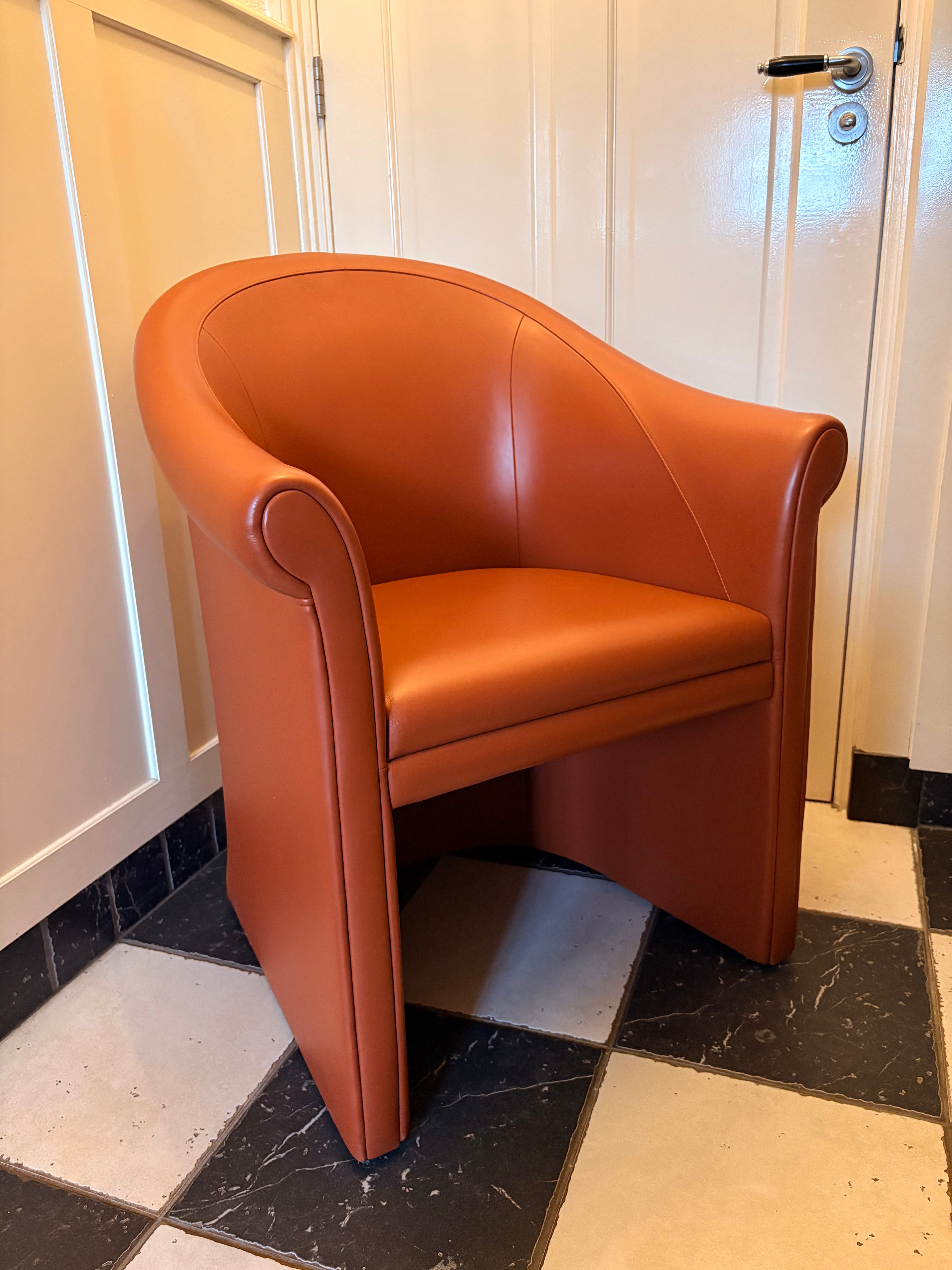 Paar Sinan Sessel aus orangefarbenem Leder von Luca Sacchetti Main