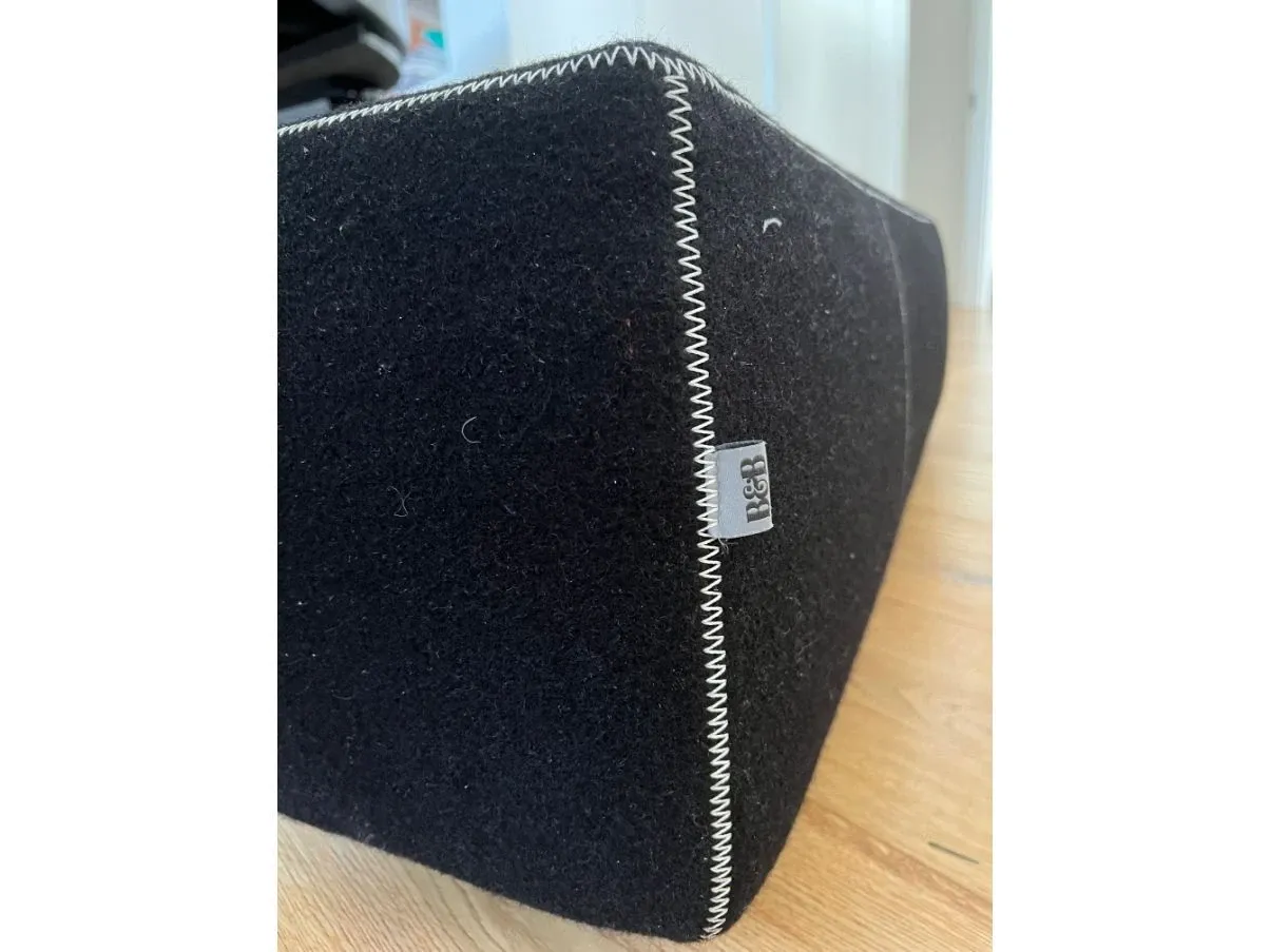 Pouf in tessuto nero 3
