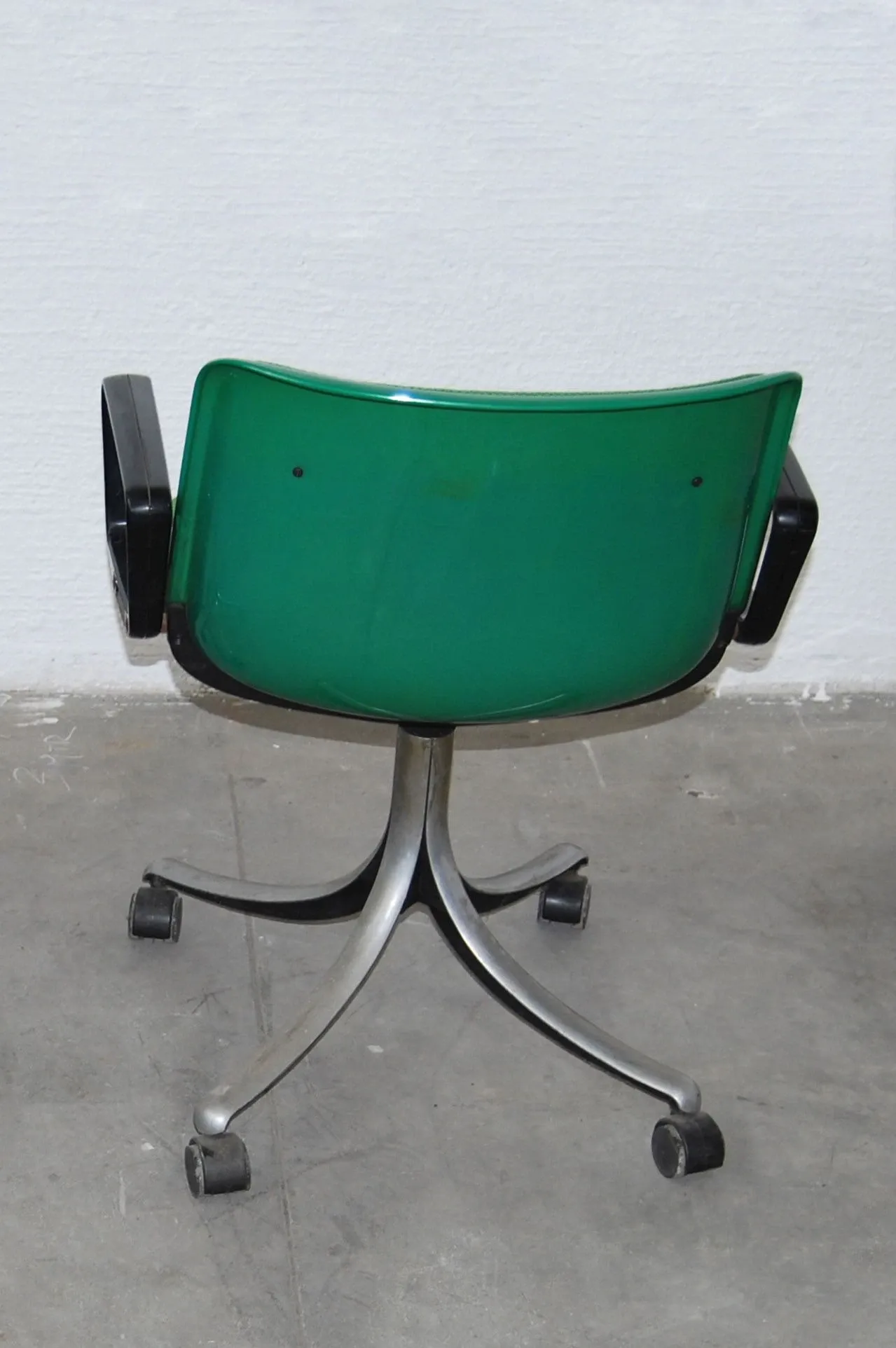 Modus chair, Tecno 3