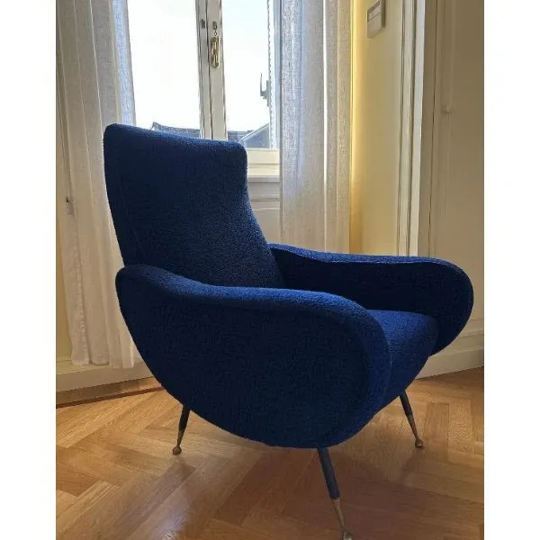 Poltrona anni 50  in boucle blu Klein image