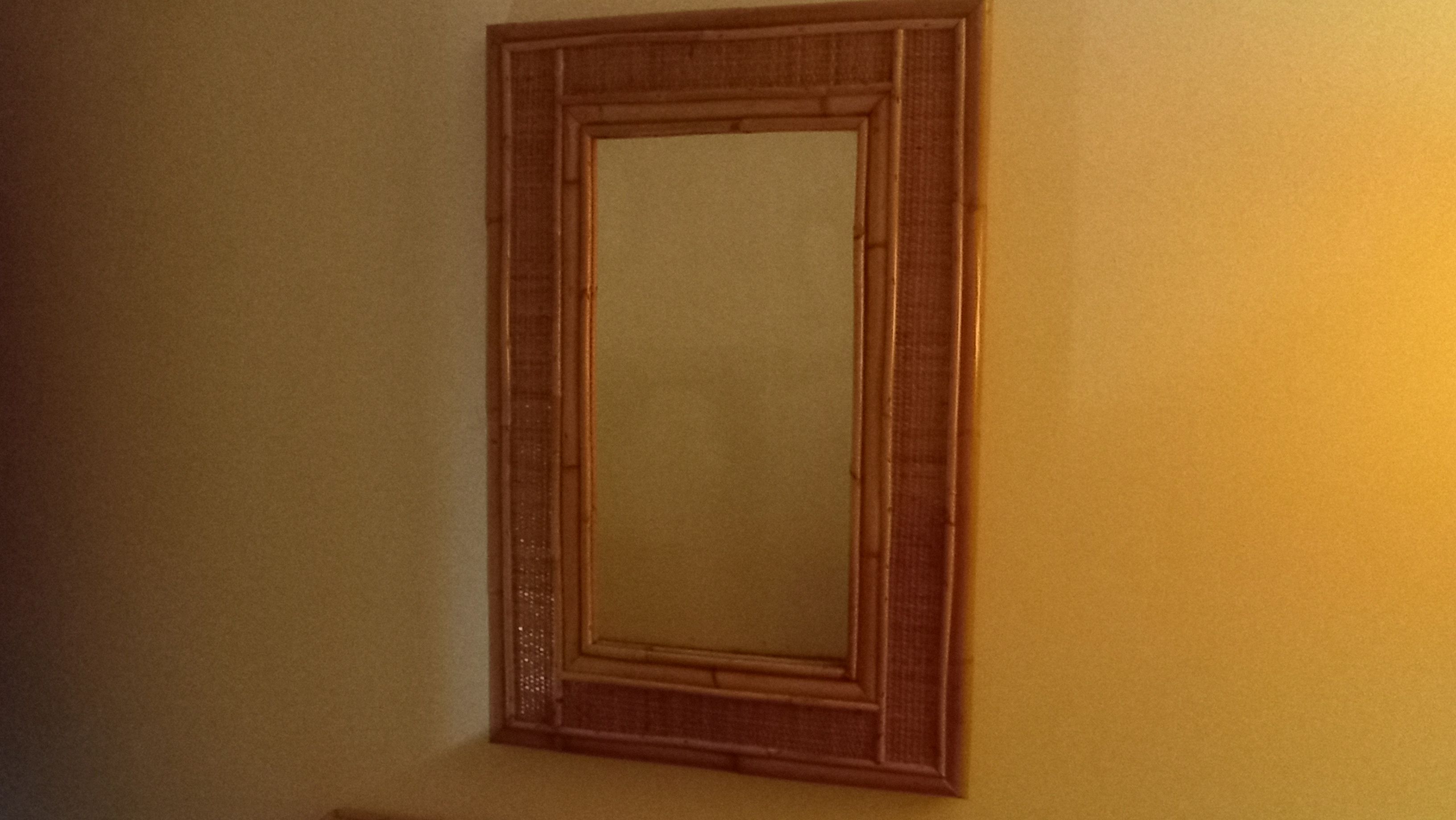 Specchio da parete decorativo in bambù e rattan (anni '70) Main